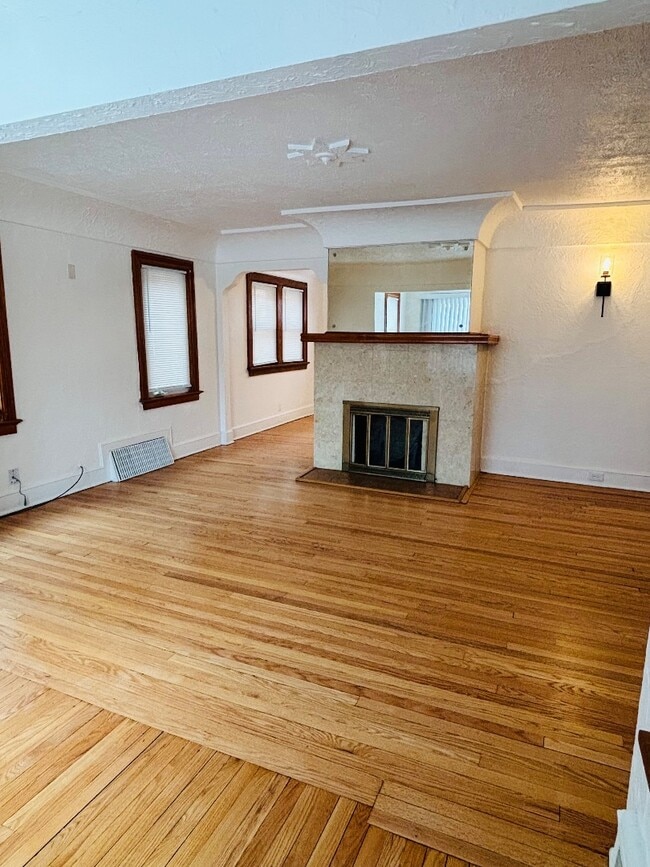 Photo - 7126 W Congress St