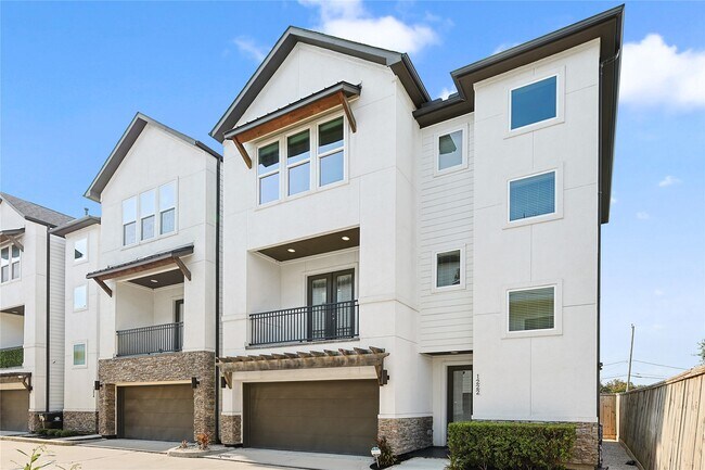 Photo - 1222 Upton St