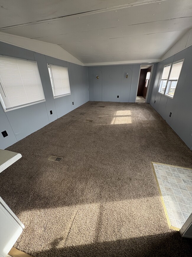 Photo - 2156 N Weaver Rd