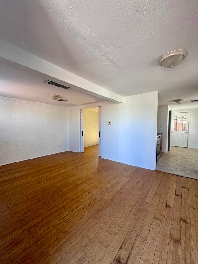 FOR RENT