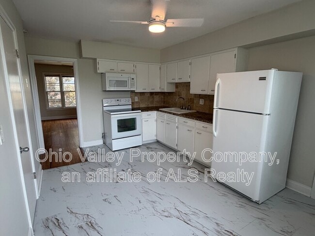 Photo - 2910 Abigail Dr