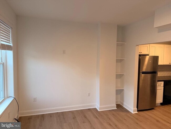 Photo - 1431 Wolf St