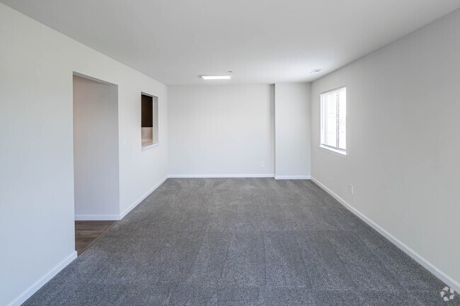 1BR, 1BA - 700SF - Living Room