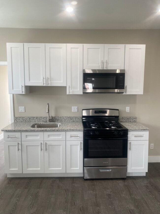 Building Photo - 546 W Olney Ave Unit 2nd fl