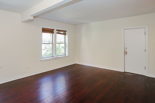 Building Photo - 3818 N Sheffield Ave Unit 3814-1E