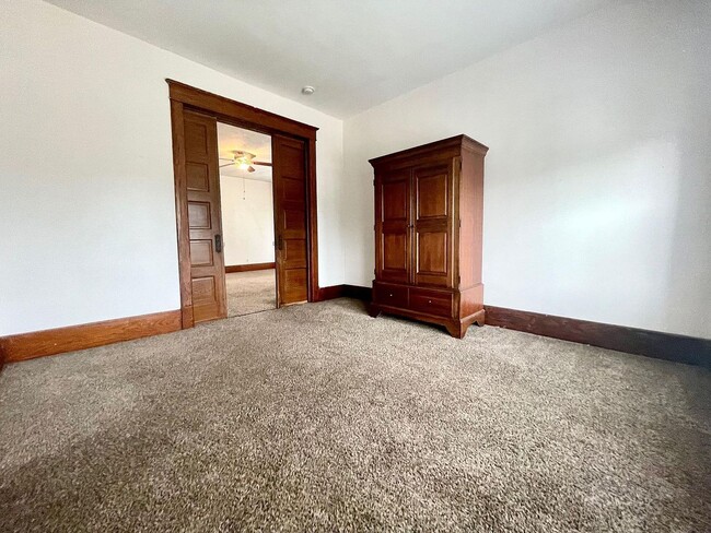 Photo - 214 E 10th St Unidad 3