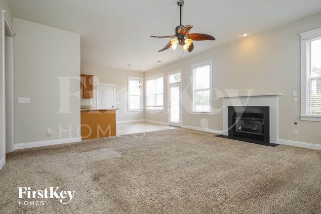 Photo - 228 Silverwood Ln