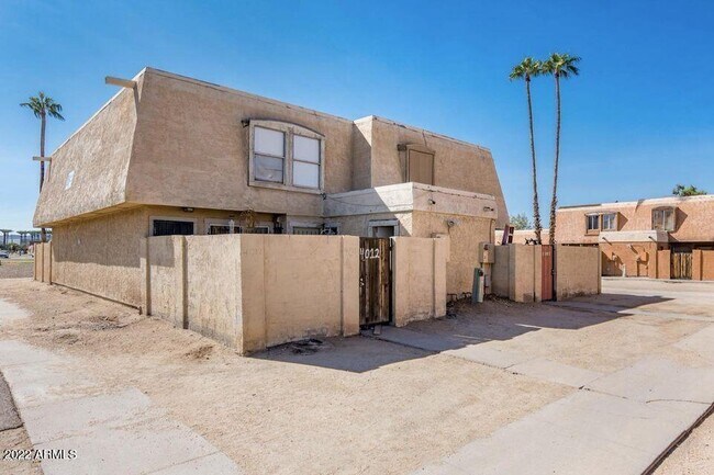 Photo - 4012 S 44th Pl Townhome