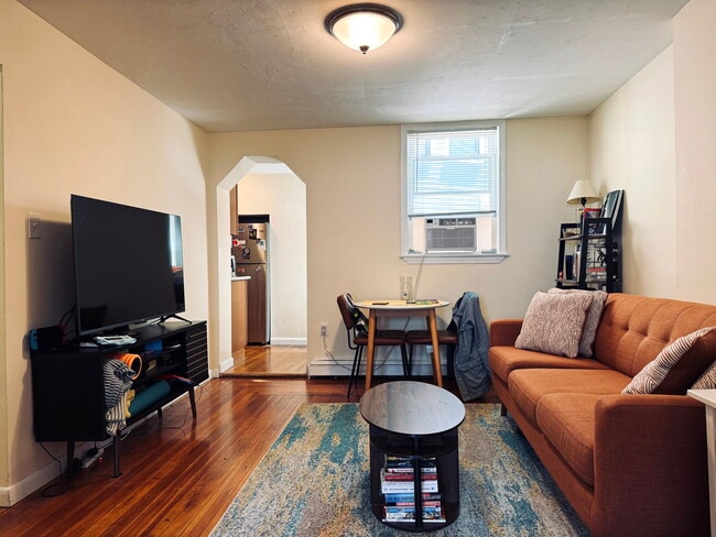 Photo - 297 Meridian St Unidad 2 Rental
