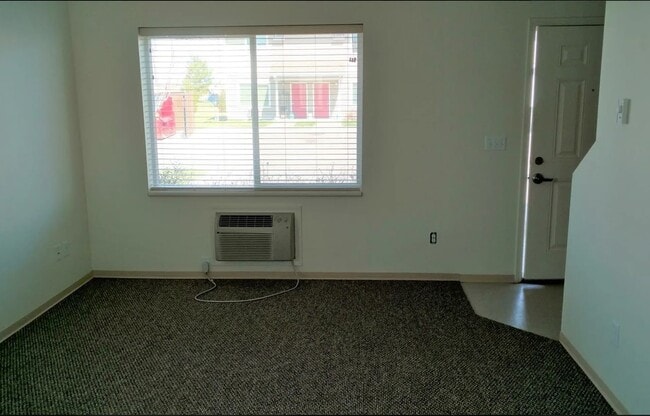 Photo - 681 N 2872 E