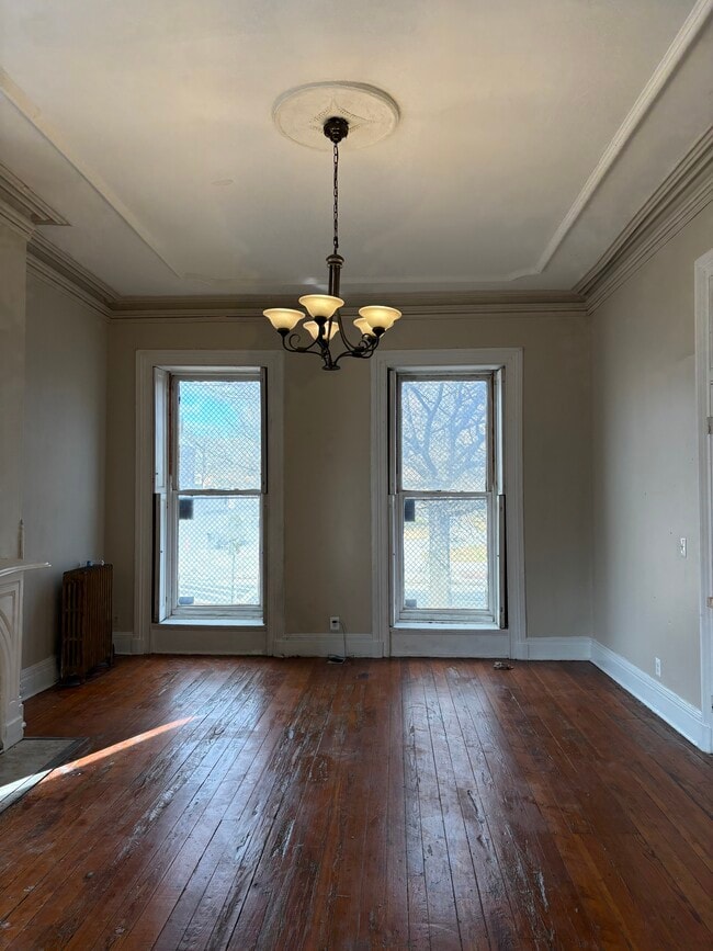 Photo - 1327 W Fayette St