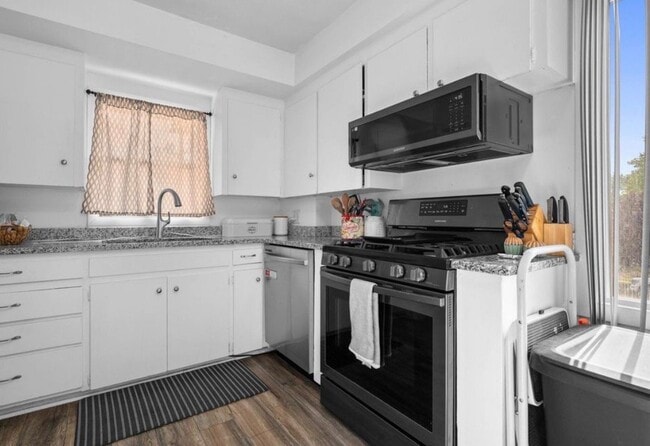 Photo - 2216 Polk Ave
