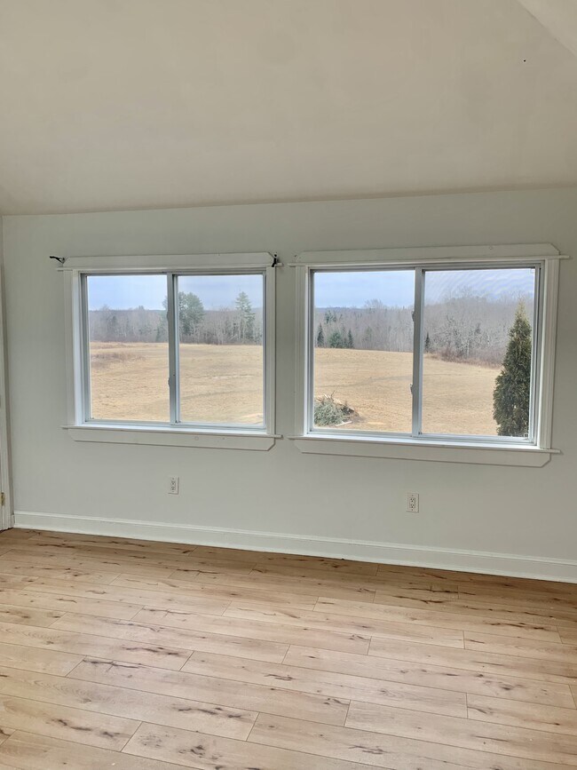 Photo - 756 Stream Rd