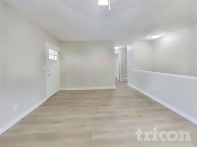 Photo - 505 E 40th St