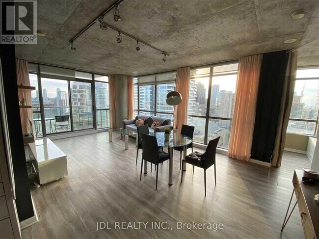 Photo - 285 Mutual St Unité 2208