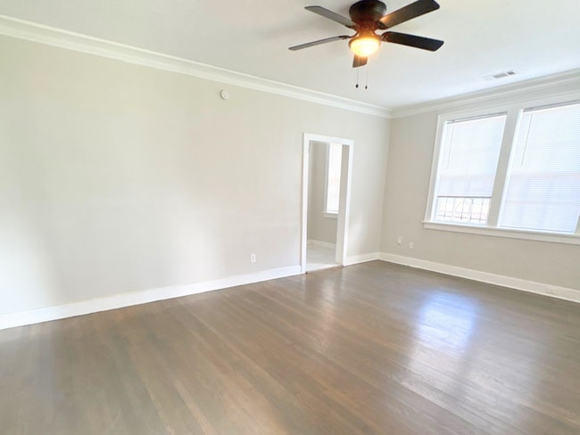 Photo - 859 Biggs St
