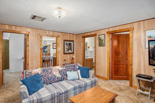 Photo - 820 Carrizo Canyon Rd