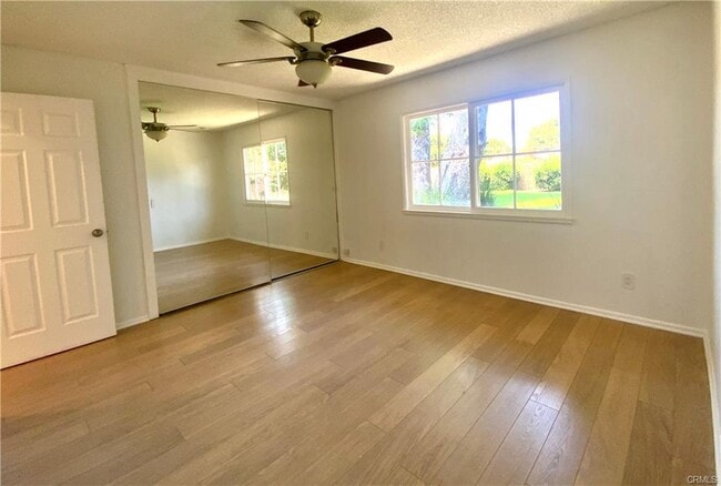 Photo - 6155 Le Sage Ave