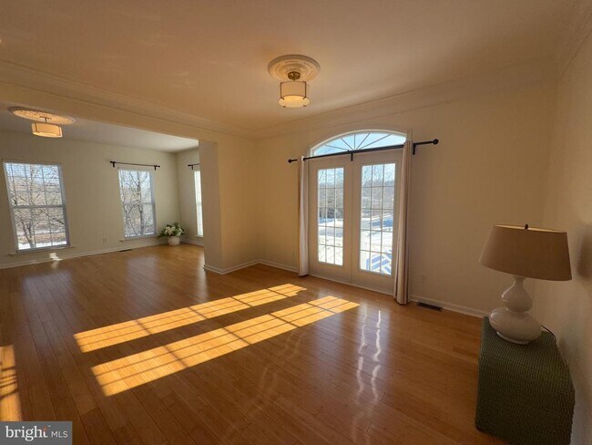 Photo - 1910 Cavalier Ln