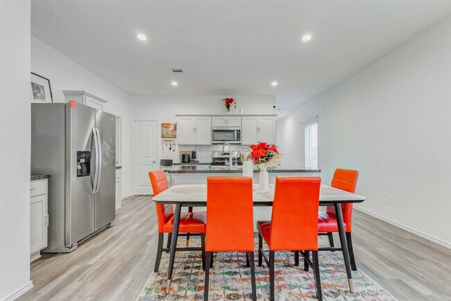 Photo - 5122 Sequoia Hts Ln