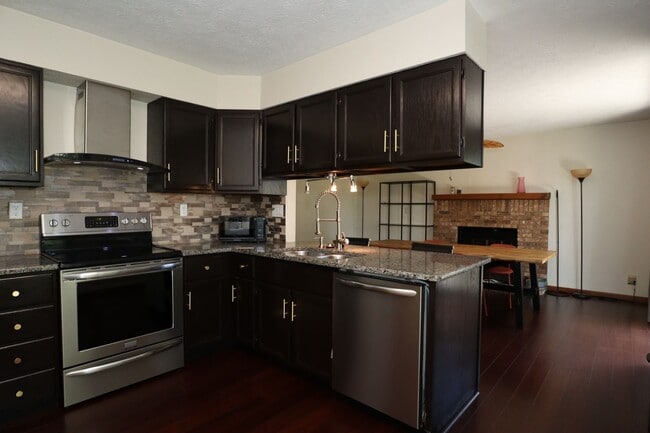 Photo - 2 Bedroom Lafayette Home!!