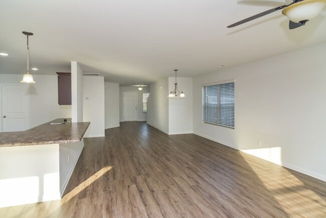 Photo - 111 Winstead Cir