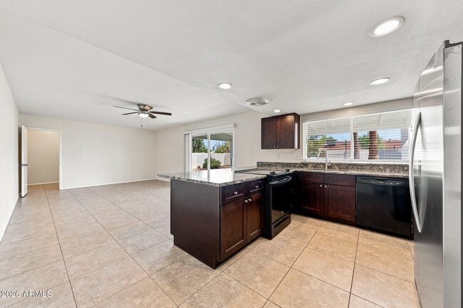 Photo - 212 E Eugie Ave