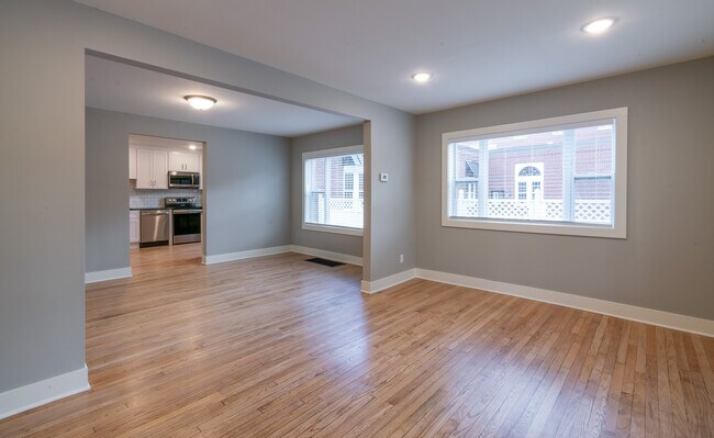 Building Photo - 621 3rd St NW Unit #1