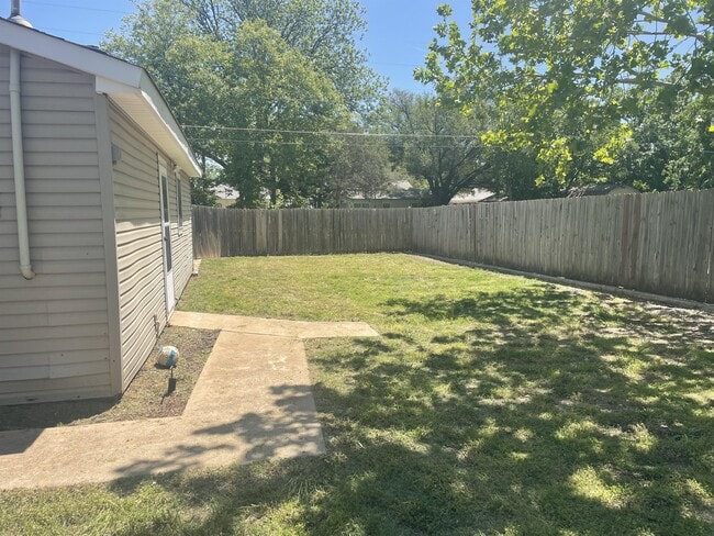 Photo - 3319 Sherwood Ln