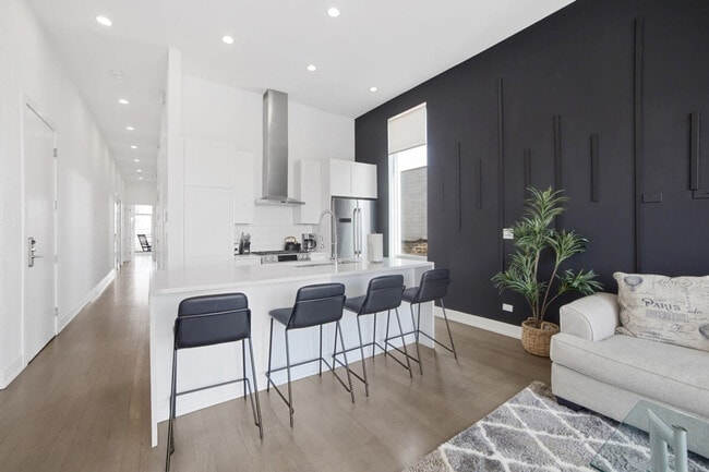 Photo - 2048 W Chicago Ave Unidad ID1244903P