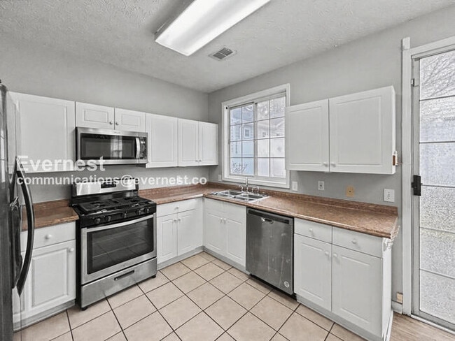 Photo - 151 Windcroft Cir NW