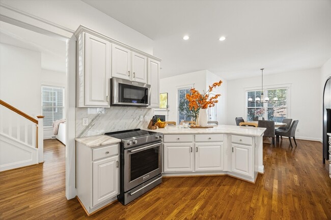 Photo - 12621 Doster Ave