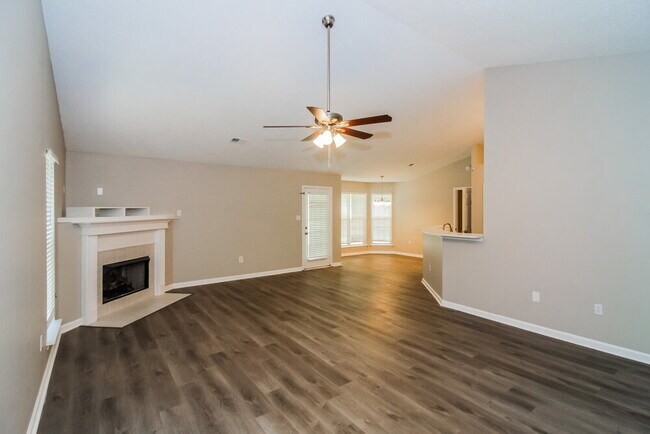 Photo - 8153 Green Valley Cove