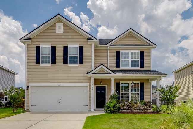 Building Photo - Spacious & Convenient Rental