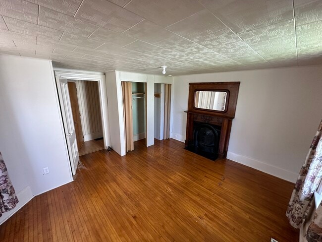 Photo - 409 Pleasant St Unit A