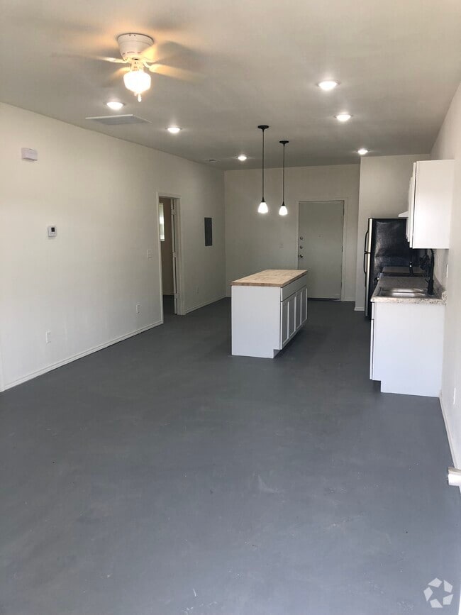 Building Photo - 22432 Matins Ln Unit 22429 Rental