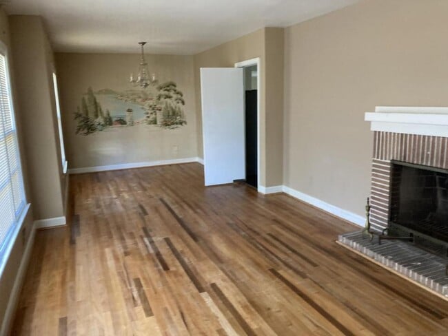 Photo - 924 W Sumter St