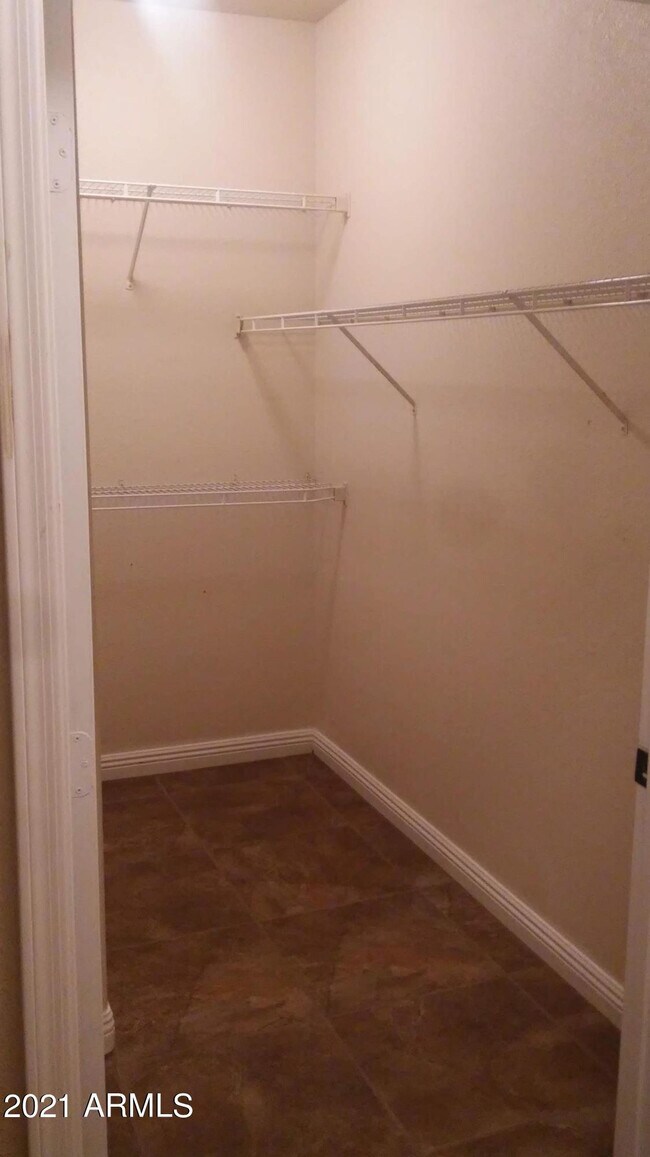 Building Photo - 3236 E Chandler Blvd Unit 1094
