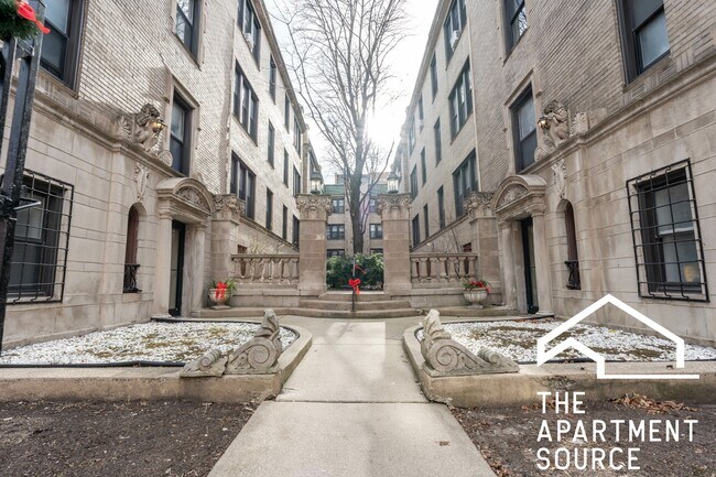 Photo - 623 W Melrose St Unit M1
