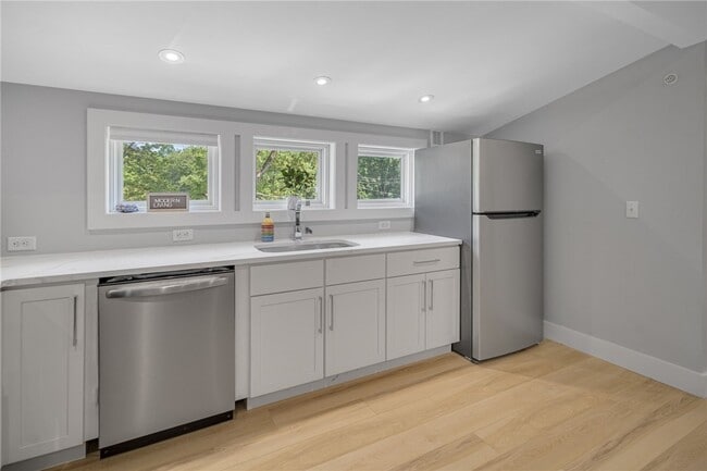 Photo - 200 Highland Ave