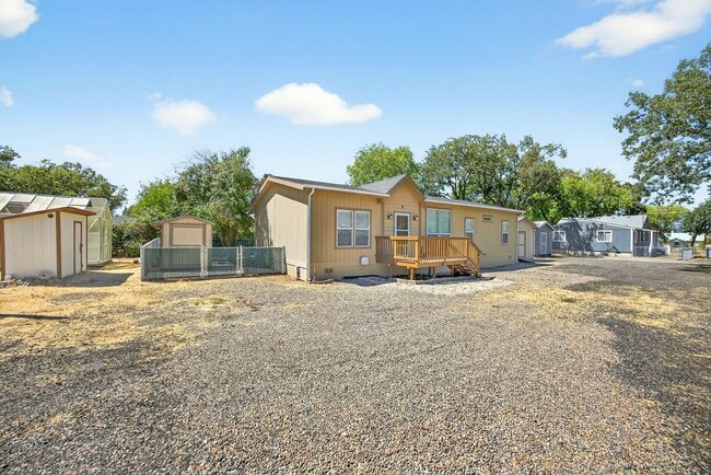 Photo - Wilson Tri-Plex Unit B