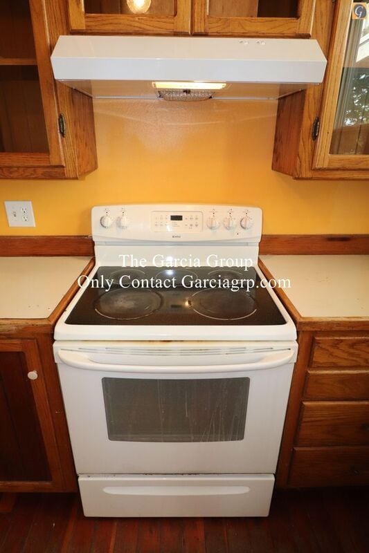 Photo - 3325 S Kelly Ave