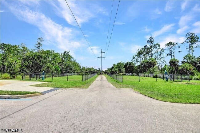 Building Photo - 7103 Lily Way