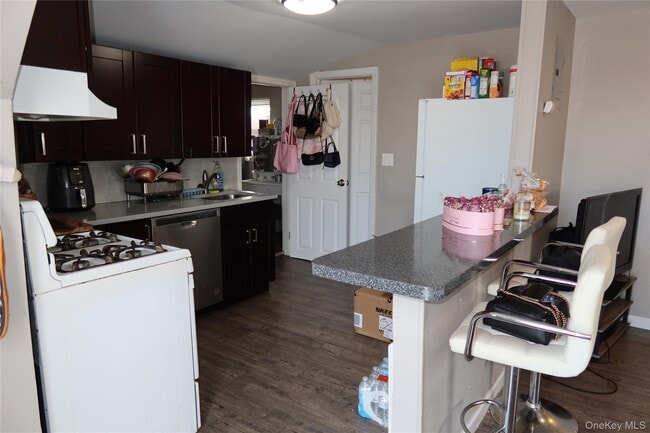 Photo - 94 4th Ave Unit 2