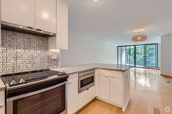 Building Photo - 550 E 12th Ave Rental