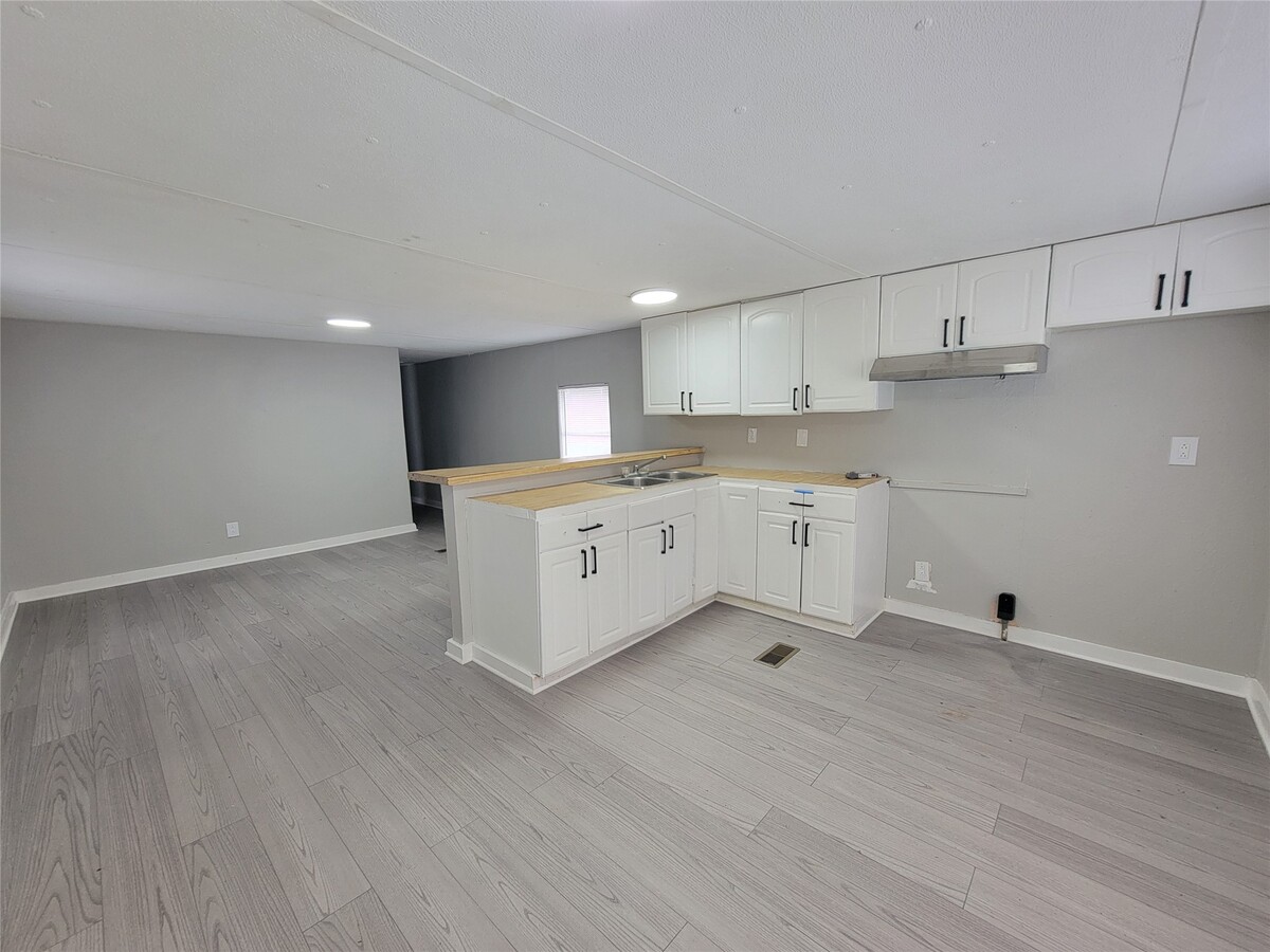 Photo - 312 Paddock St