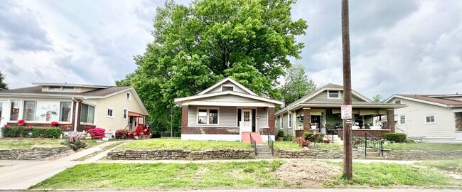 Photo - 666 Eastlawn Ave