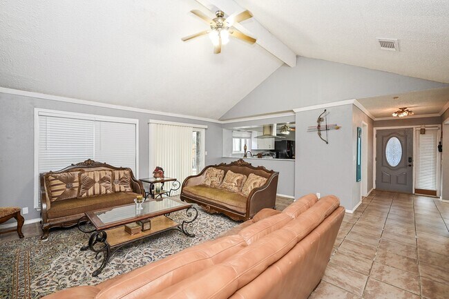 Photo - 13102 Richmond Ave.