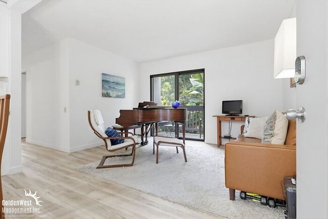 Photo - Charming 2Bdm 2Ba Apartment in the Heart of Hillcrest!