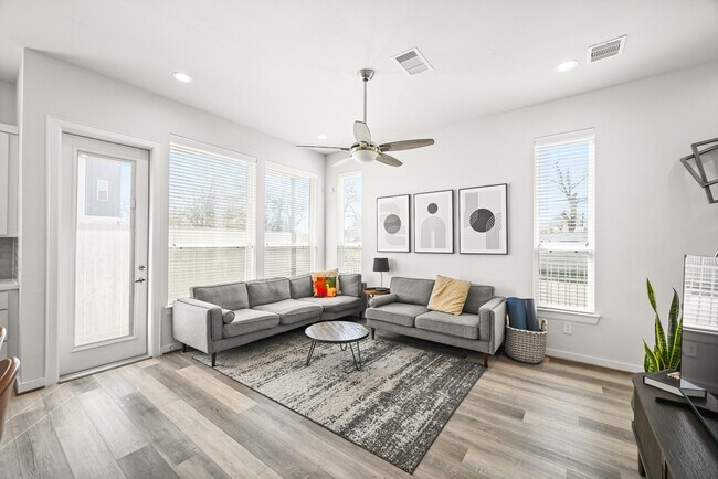 Photo - 4002 Elser St